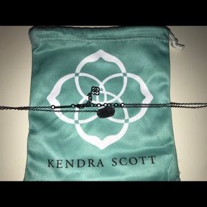 Kendra Scott necklace
